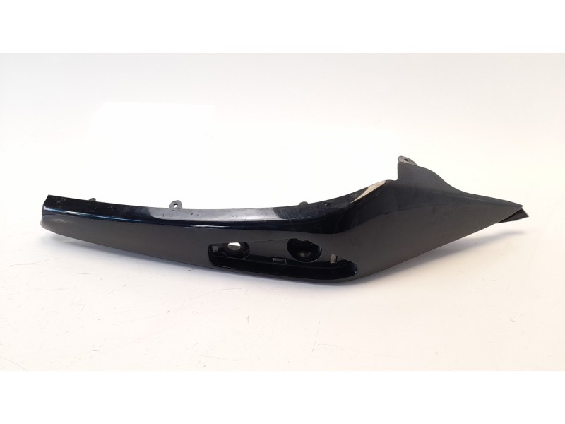 Recambio de molduras traseras para kawasaki er 6 er 6f referencia OEM IAM 3604000  