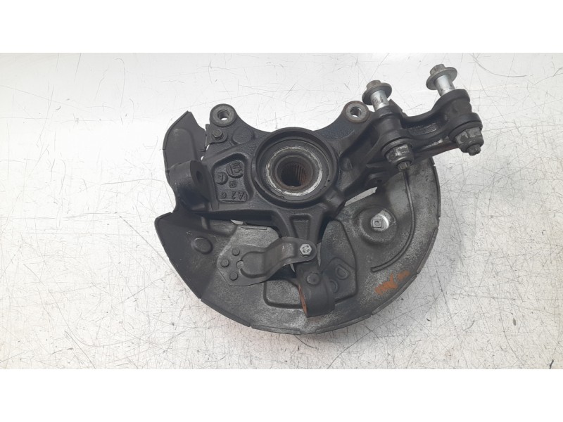 Recambio de mangueta delantera derecha para peugeot 5008 1.6 blue-hdi fap referencia OEM IAM 1647857080  