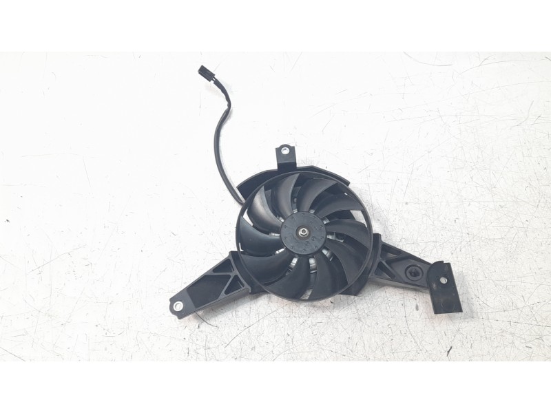 Recambio de electroventilador para yamaha mt -07 referencia OEM IAM BW31240500  