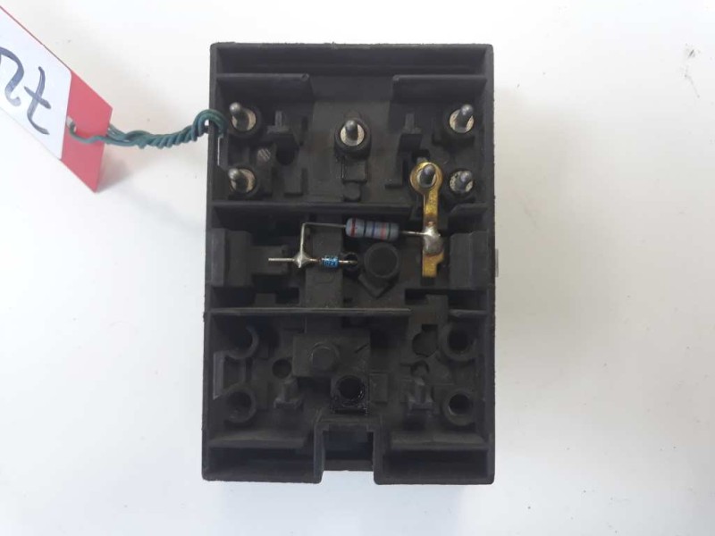 Recambio de mando elevalunas delantero izquierdo para bmw serie 5 berlina (e34) referencia OEM IAM 1374491  