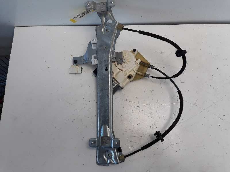 Recambio de elevalunas trasero izquierdo para renault megane iii berlina 5 p emotion referencia OEM IAM 827210003R 106198618 115