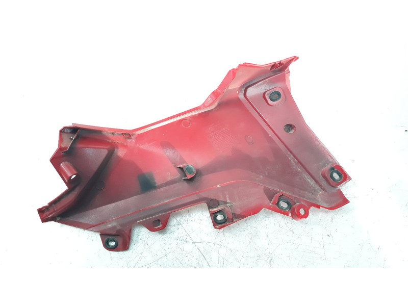 Recambio de moldura para honda nc 750 nc 750 x referencia OEM IAM 83621MKWD000  