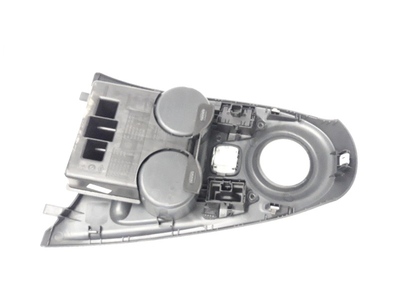 Recambio de cenicero para smart forfour 0.9 turbo cat referencia OEM IAM A45368020058  