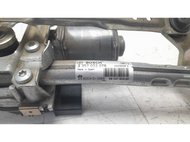 Recambio de motor limpia delantero para peugeot 5008 1.6 blue-hdi fap referencia OEM IAM 9824762480  