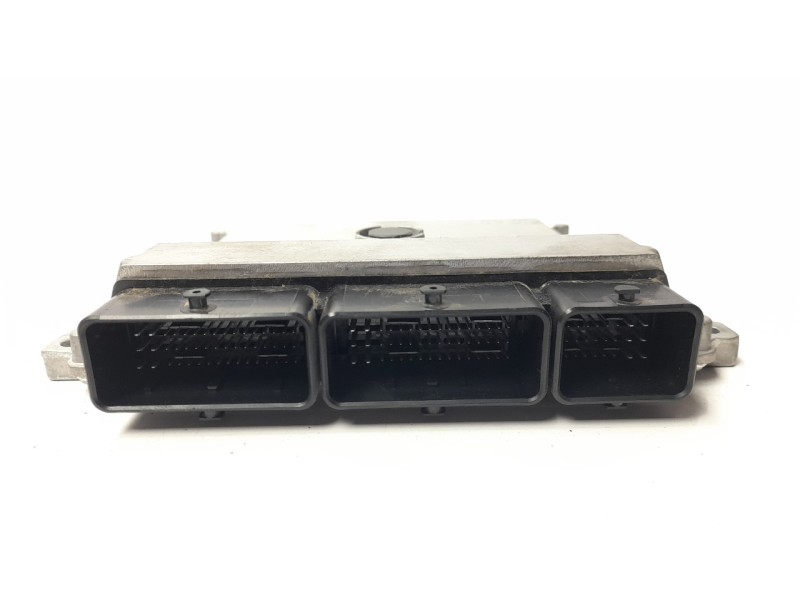 Recambio de centralita motor uce para dacia sandero stepway referencia OEM IAM 237103008R V29030397A 