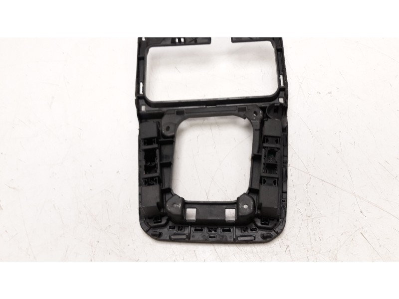 Recambio de guarnecidos palanca cambio para volkswagen passat lim. (3g2) advance bmt referencia OEM IAM 3G1864263ML  