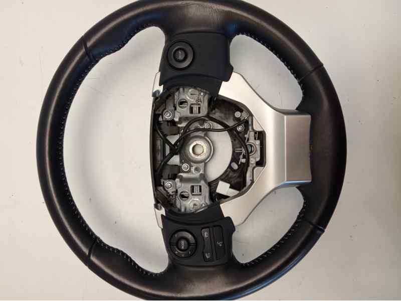 Recambio de volante para toyota lexus ct 200h referencia OEM IAM 18A174  