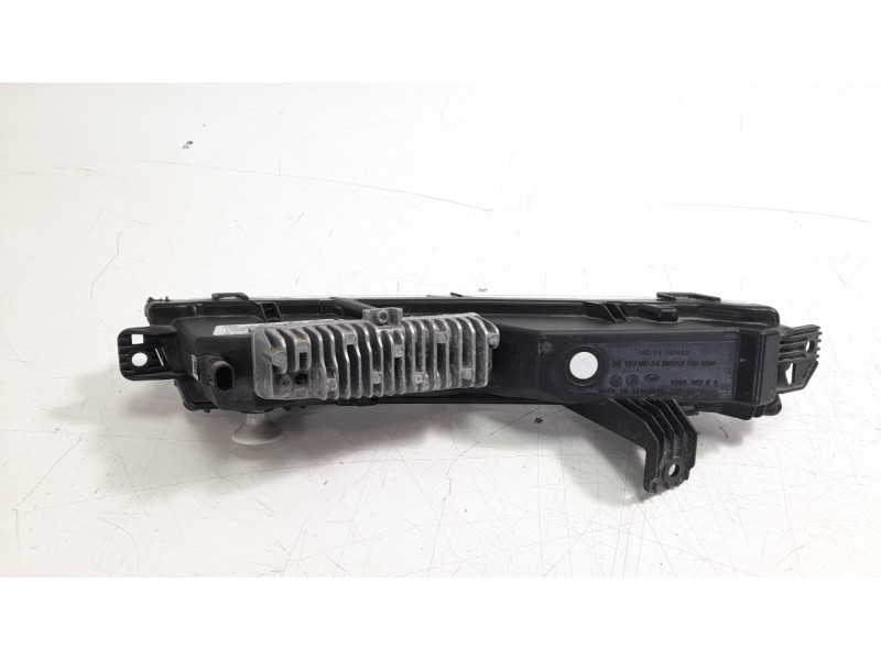 Recambio de faro antiniebla izquierdo para jaguar e-pace first edition referencia OEM IAM HK8315201AD  
