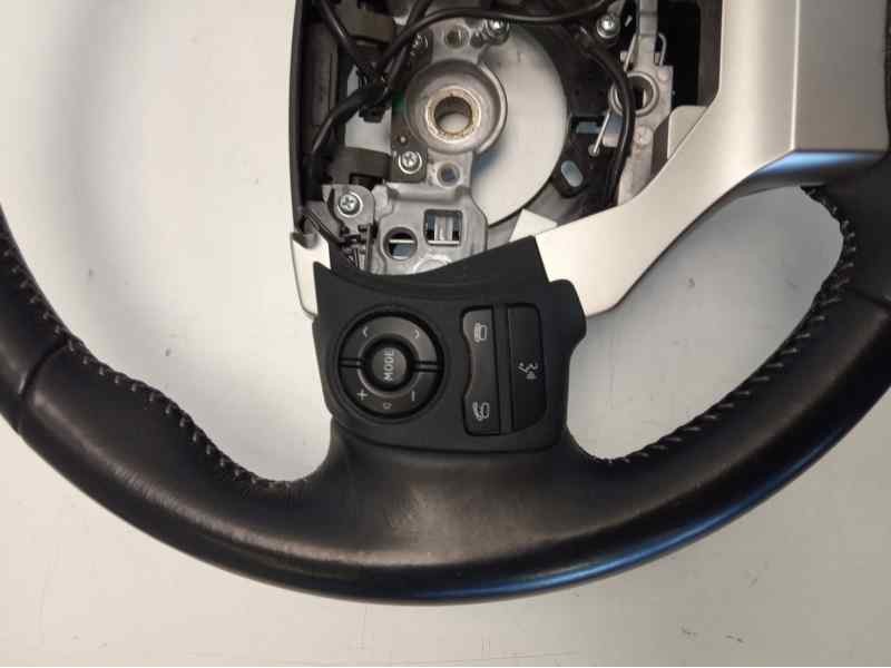 Recambio de volante para toyota lexus ct 200h referencia OEM IAM 18A174  