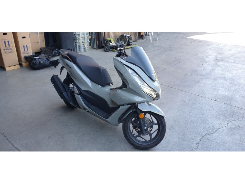 honda pcx 125 del año 2023