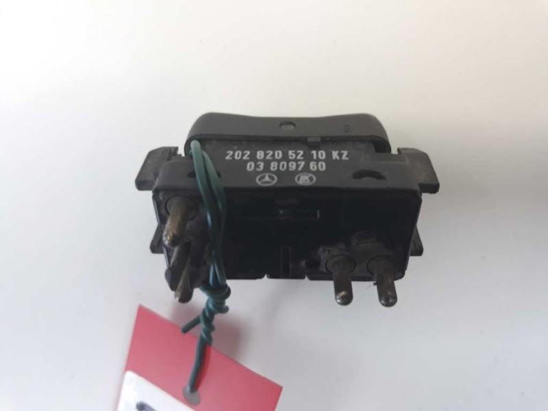 Recambio de mando elevalunas delantero izquierdo para mercedes-benz clase c (w202) berlina referencia OEM IAM 2028205210  