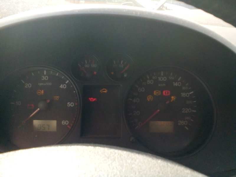 seat ibiza (6l1) del año 2002