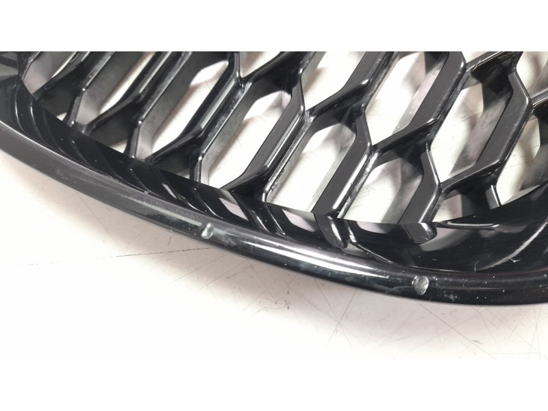 Recambio de rejilla delantera para jaguar e-pace first edition referencia OEM IAM J9C38A100AA  