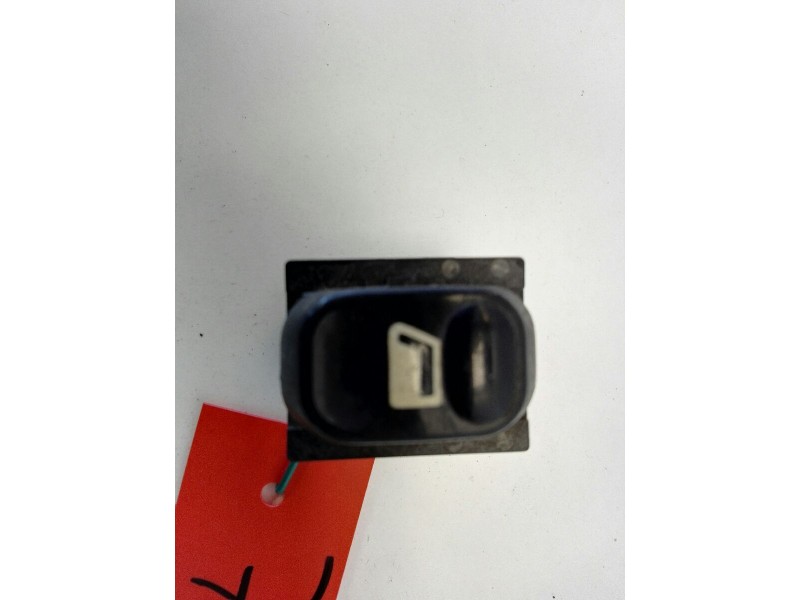 Recambio de mando elevalunas trasero derecho para lancia zeta 2.1 turbodiesel cat referencia OEM IAM   