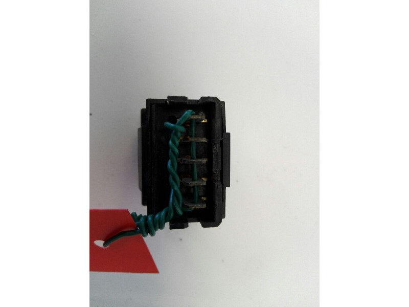 Recambio de mando elevalunas trasero derecho para lancia zeta 2.1 turbodiesel cat referencia OEM IAM   