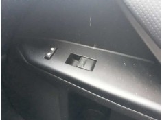 Recambio de mando elevalunas delantero derecho para toyota lexus ct 200h referencia OEM IAM   