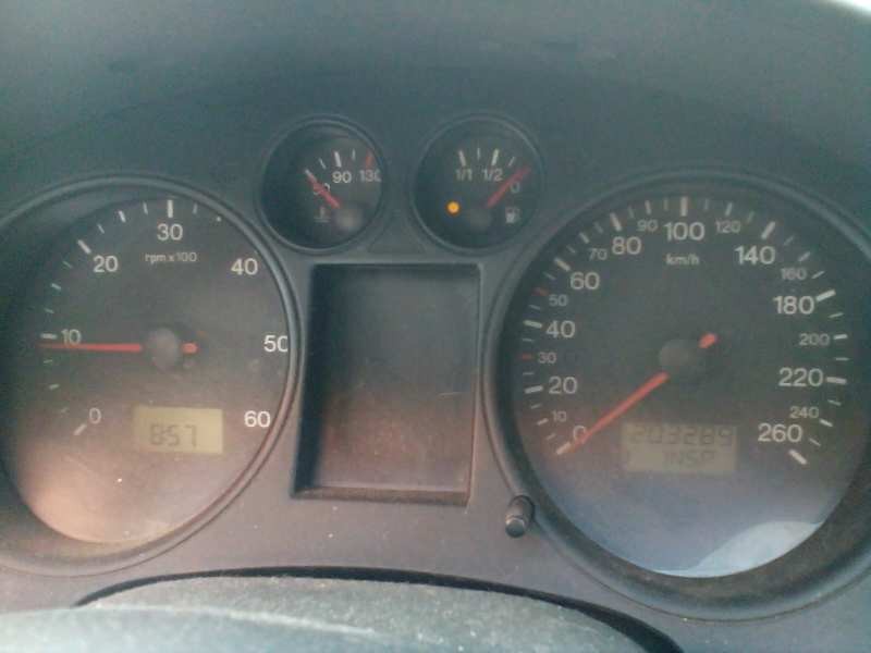 seat ibiza (6l1) del año 2002