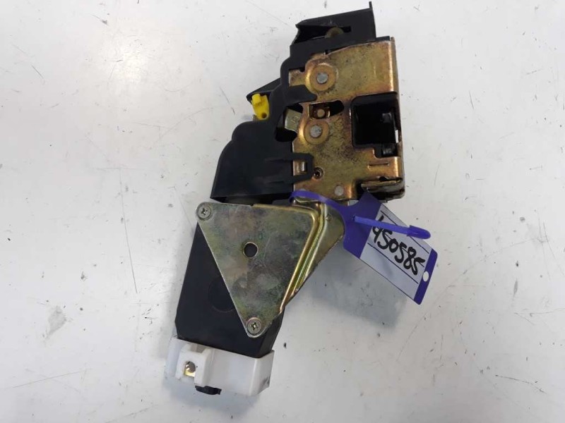 Recambio de cerradura puerta delantera derecha para volvo v40 familiar 1.8 16v referencia OEM IAM 30644381  