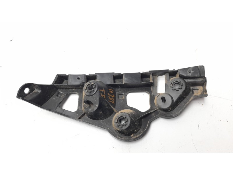 Recambio de molduras traseras para dacia sandero stepway referencia OEM IAM 850454077R  