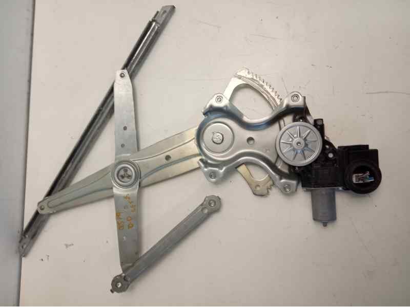 Recambio de elevalunas trasero derecho para toyota lexus ct 200h referencia OEM IAM   