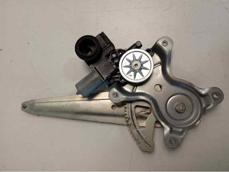 Recambio de elevalunas trasero izquierdo para toyota lexus ct 200h referencia OEM IAM 6980422200  