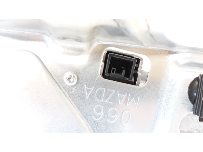 Recambio de motor limpia trasero para mazda 3 berlina (bp) referencia OEM IAM BCKN67450  