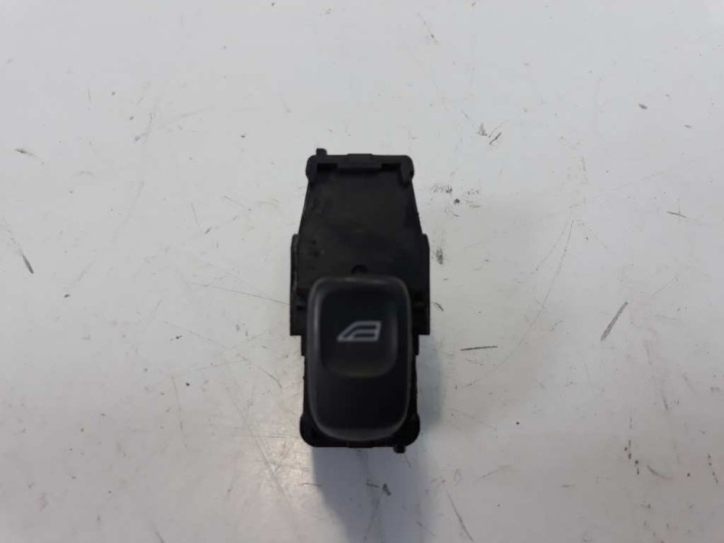 Recambio de mando elevalunas delantero izquierdo para volvo v40 familiar 1.8 16v referencia OEM IAM 30889757  