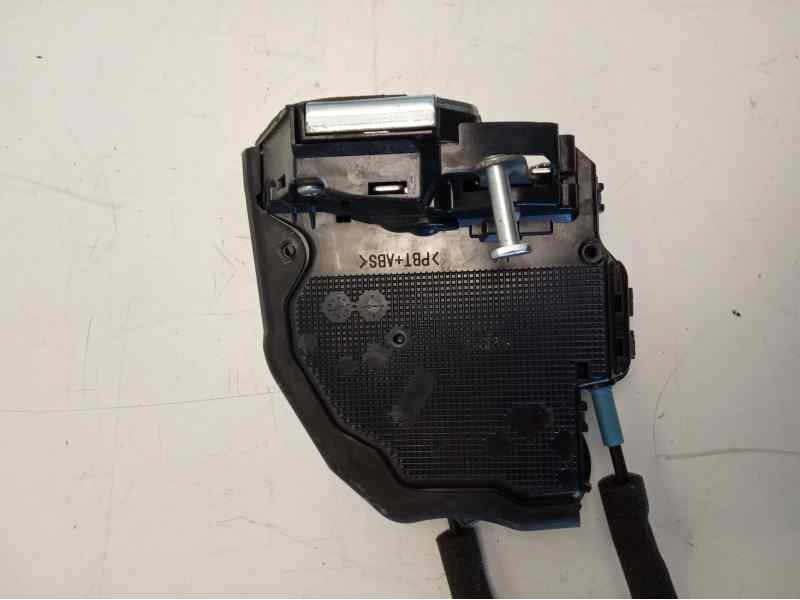 Recambio de cerradura puerta trasera derecha para toyota lexus ct 200h referencia OEM IAM   