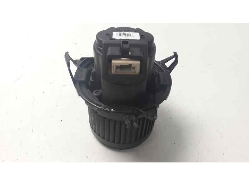 Recambio de ventilador calefaccion para renault clio iv limited referencia OEM IAM 5R5833500 5P3730000 