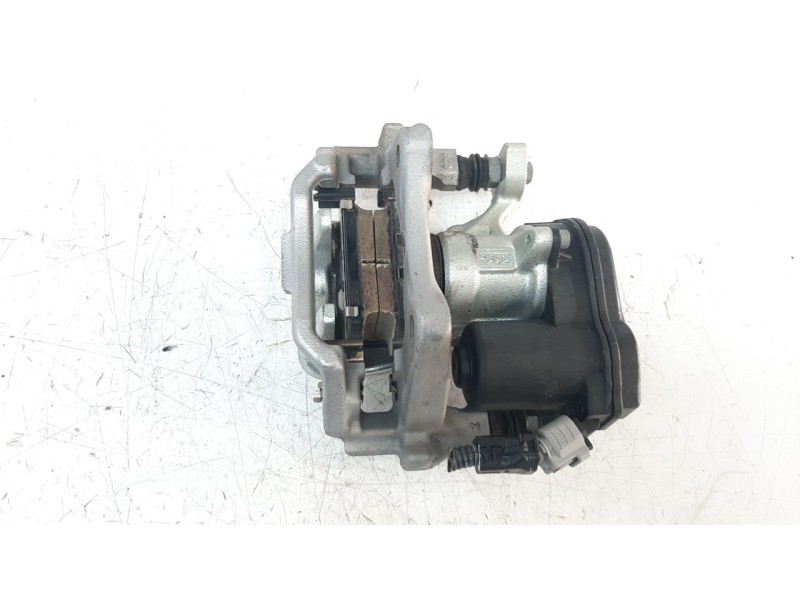 Recambio de pinza de freno trasera izquierda para toyota corolla (e21) referencia OEM IAM 46310F1011  