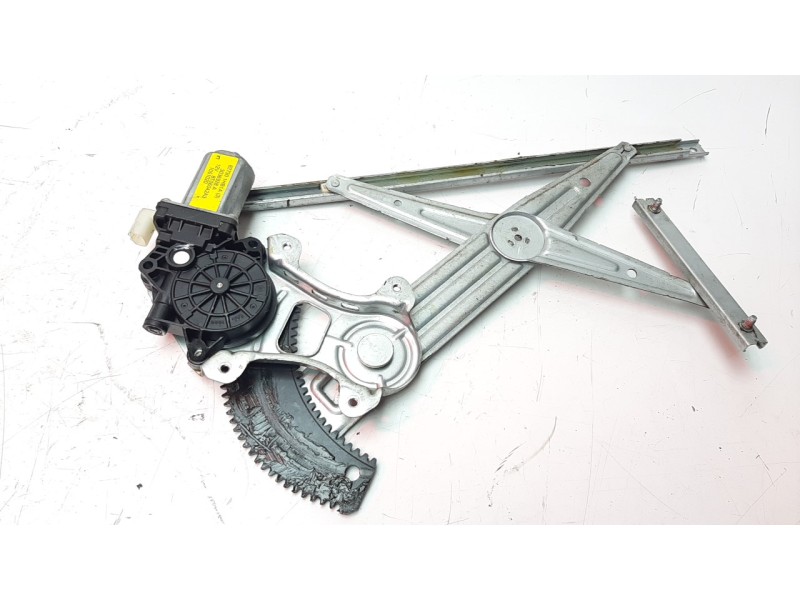 Recambio de elevalunas delantero derecho para nissan micra (k13) 1.2 cat referencia OEM IAM 807001HB2A 106805016 