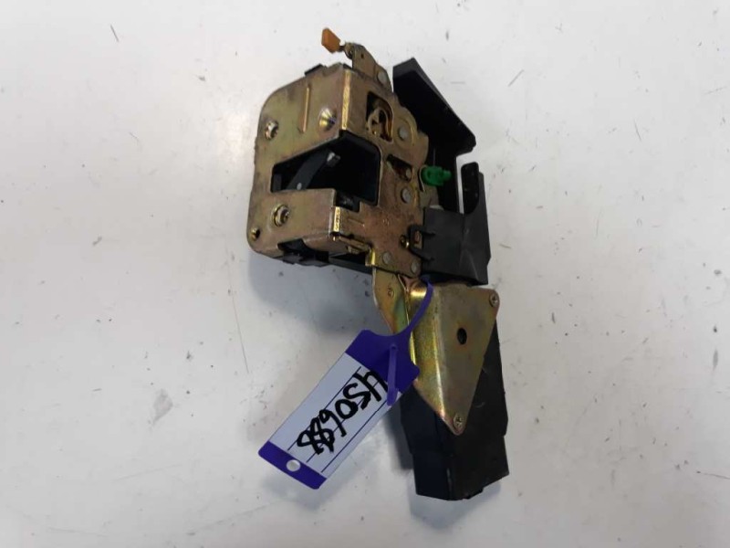 Recambio de cerradura puerta trasera izquierda para volvo v40 familiar 1.8 16v referencia OEM IAM 30850806  