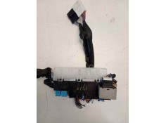 CAJA RELES / FUSIBLES 