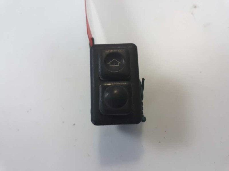 Recambio de mando elevalunas delantero derecho para bmw serie 3 berlina (e30) referencia OEM IAM 1367373  