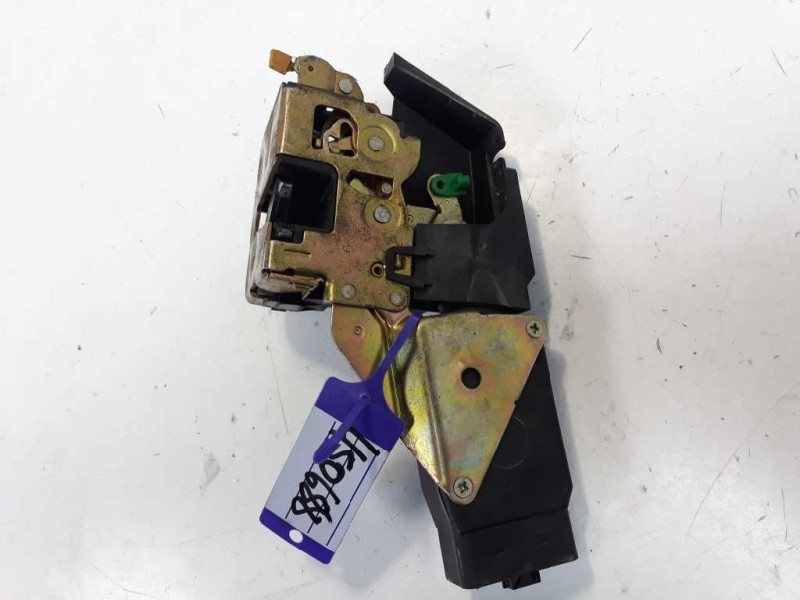 Recambio de cerradura puerta trasera izquierda para volvo v40 familiar 1.8 16v referencia OEM IAM 30850806  