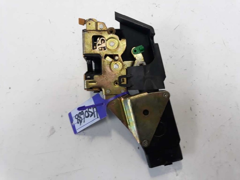 Recambio de cerradura puerta trasera izquierda para volvo v40 familiar 1.8 16v referencia OEM IAM 30850806  