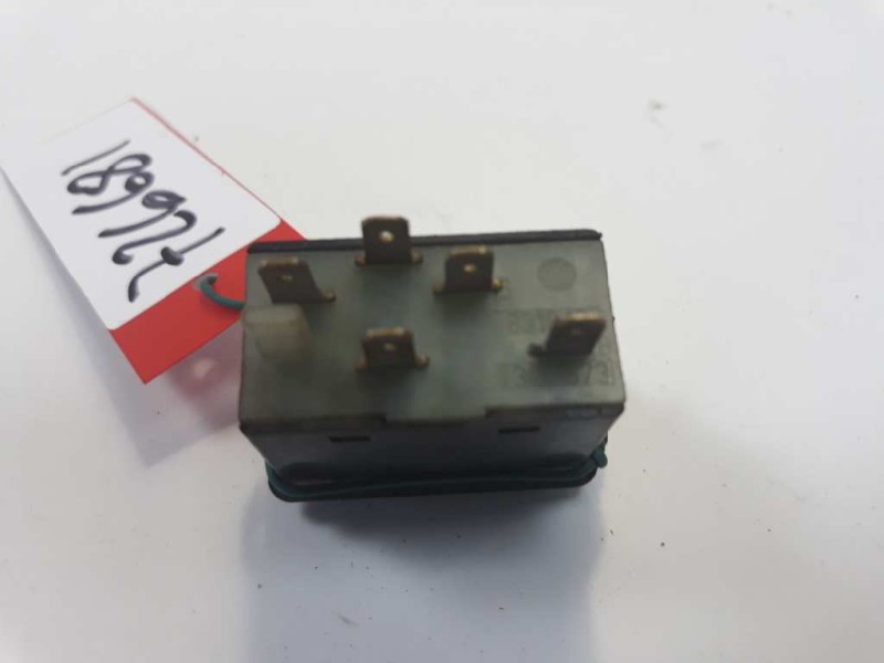 Recambio de mando elevalunas delantero derecho para bmw serie 3 berlina (e30) referencia OEM IAM 1367373  