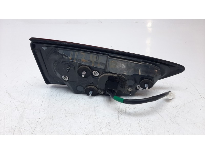 Recambio de piloto trasero derecho interior para mazda 3 berlina (bp) referencia OEM IAM BCKC513F0  