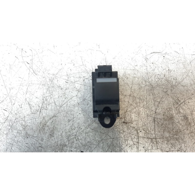 Recambio de mando elevalunas delantero derecho para jaguar f-pace 300 sport awd referencia OEM IAM GX7314717AC  
