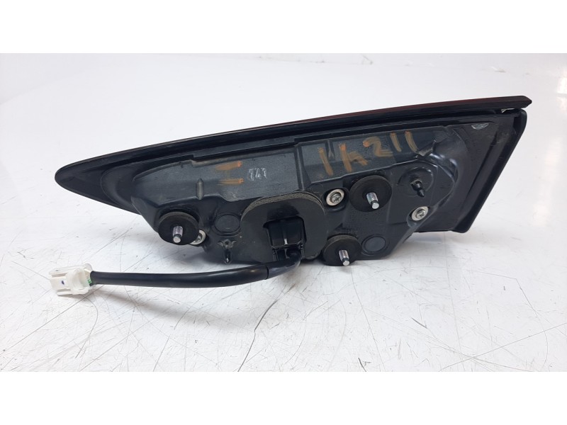 Recambio de piloto trasero izquierdo interior para mazda 3 berlina (bp) referencia OEM IAM BCKC513G0  