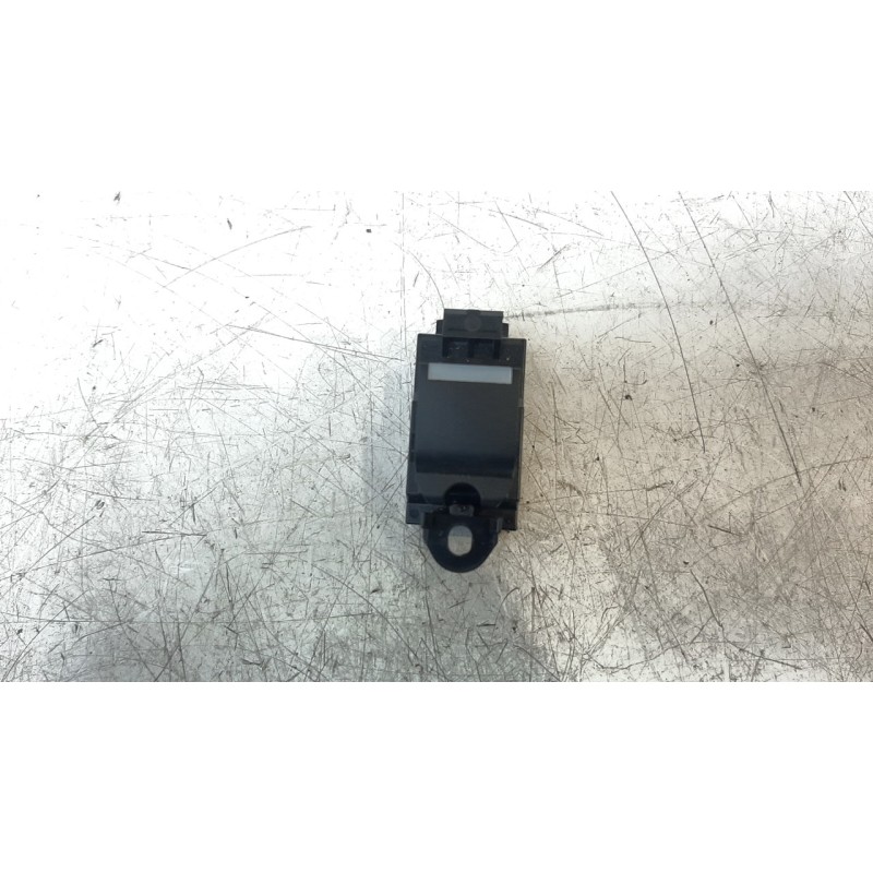 Recambio de mando elevalunas trasero derecho para jaguar f-pace 300 sport awd referencia OEM IAM GX7314717AC  
