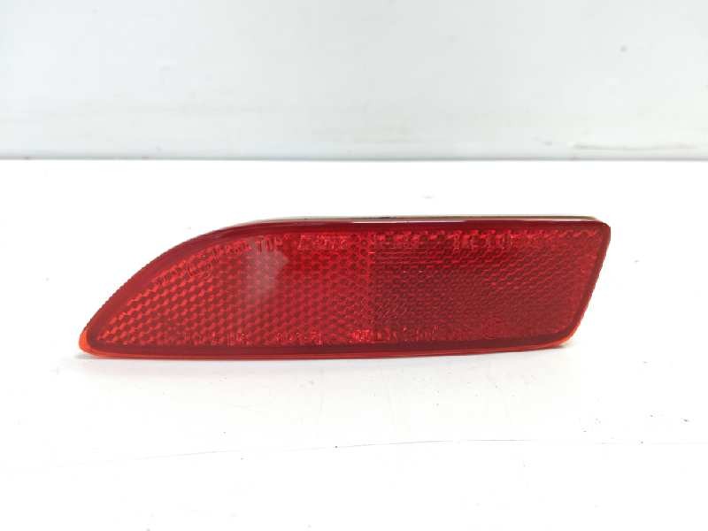 Recambio de faro antiniebla trasero izquierdo para toyota lexus ct 200h referencia OEM IAM 8192012100  