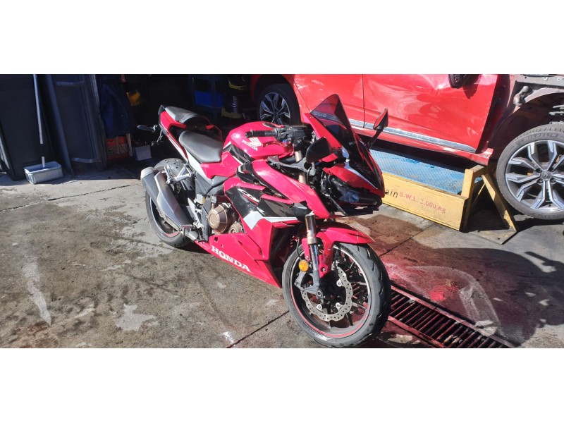 honda cbr 500r del año 2023