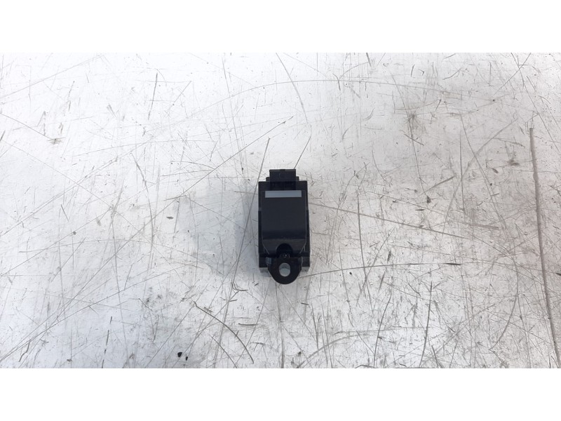 Recambio de mando elevalunas trasero izquierdo para jaguar f-pace 300 sport awd referencia OEM IAM GX7314717AC  