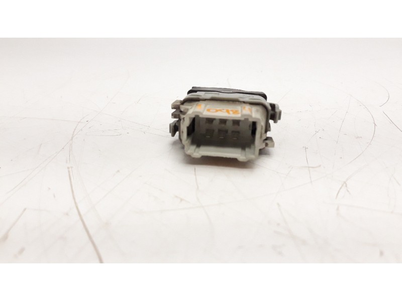 Recambio de mando elevalunas delantero derecho para renault scenic ii 1.9 dci diesel referencia OEM IAM 28082  