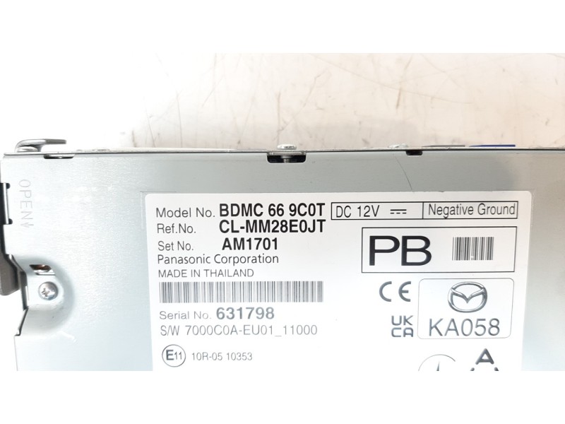 Recambio de sistema audio / radio cd para mazda 3 berlina (bp) referencia OEM IAM BDMC669C0T CLMM28E0JT 
