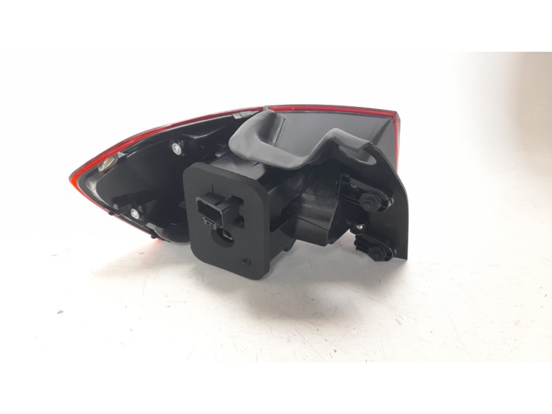 Recambio de piloto trasero derecho para volkswagen passat variant (3g5) referencia OEM IAM 3G5945096A 103F23641772 VG0564073