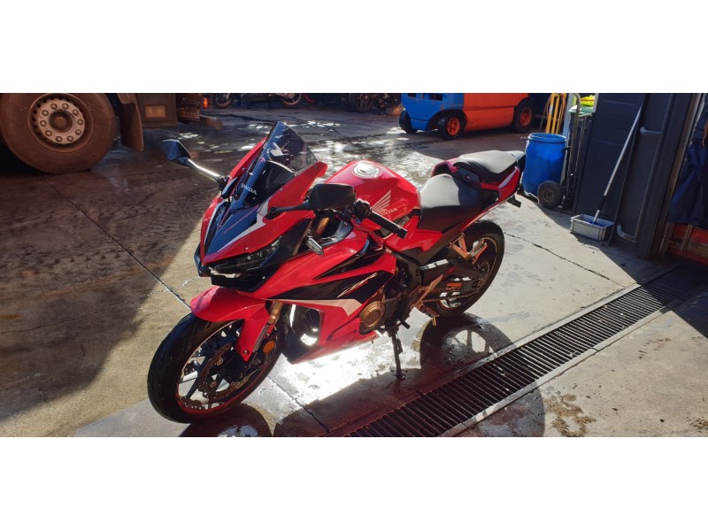 honda cbr 500r del año 2023