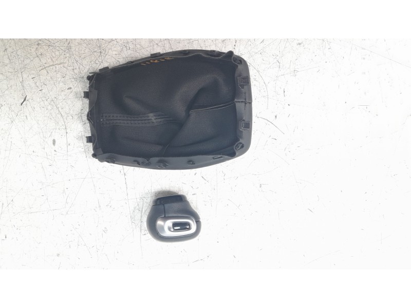 Recambio de pomo palanca cambio para peugeot 208 (p2) allure pack referencia OEM IAM 98193765ZD  