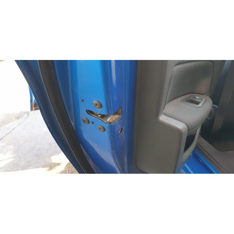 Recambio de cerradura puerta trasera izquierda para peugeot 308 1.2 12v e-thp referencia OEM IAM 9826126080  